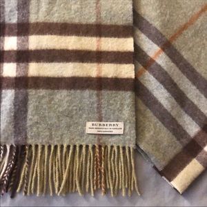 Burberry cashmere scarf